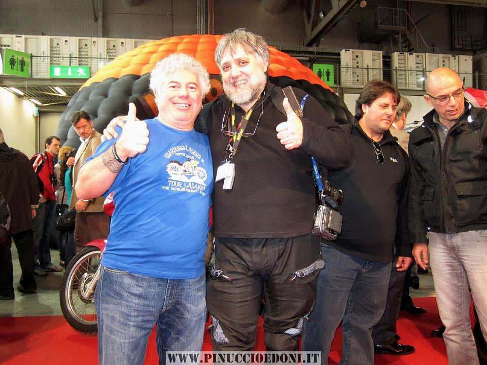 Eicma 2012 Pinuccio e Doni Stand Mototurismo - 064 con Paolo Bastoni.jpg